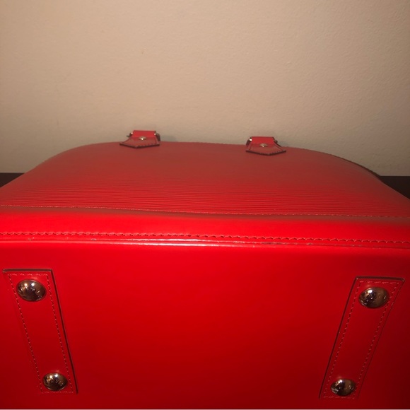 Louis Vuitton Red Epi Alma PM,C0A,Dust Bag,SilverLock/Keys/Strap;DateCode:SN1174 - Picture 16 of 17
